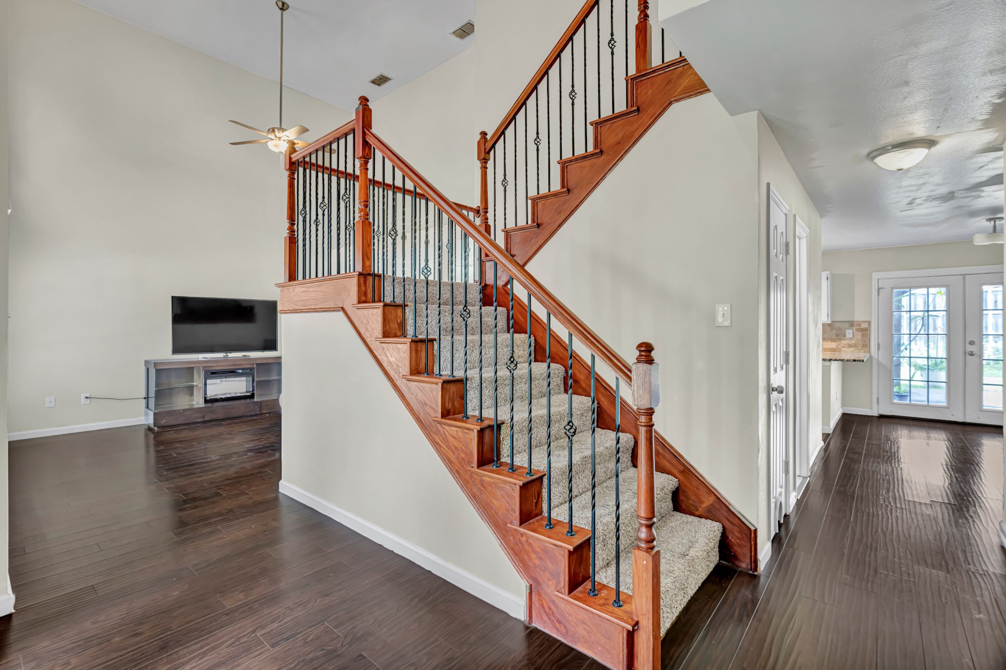 326 Baldwin Street Grand Prairie TX 75052