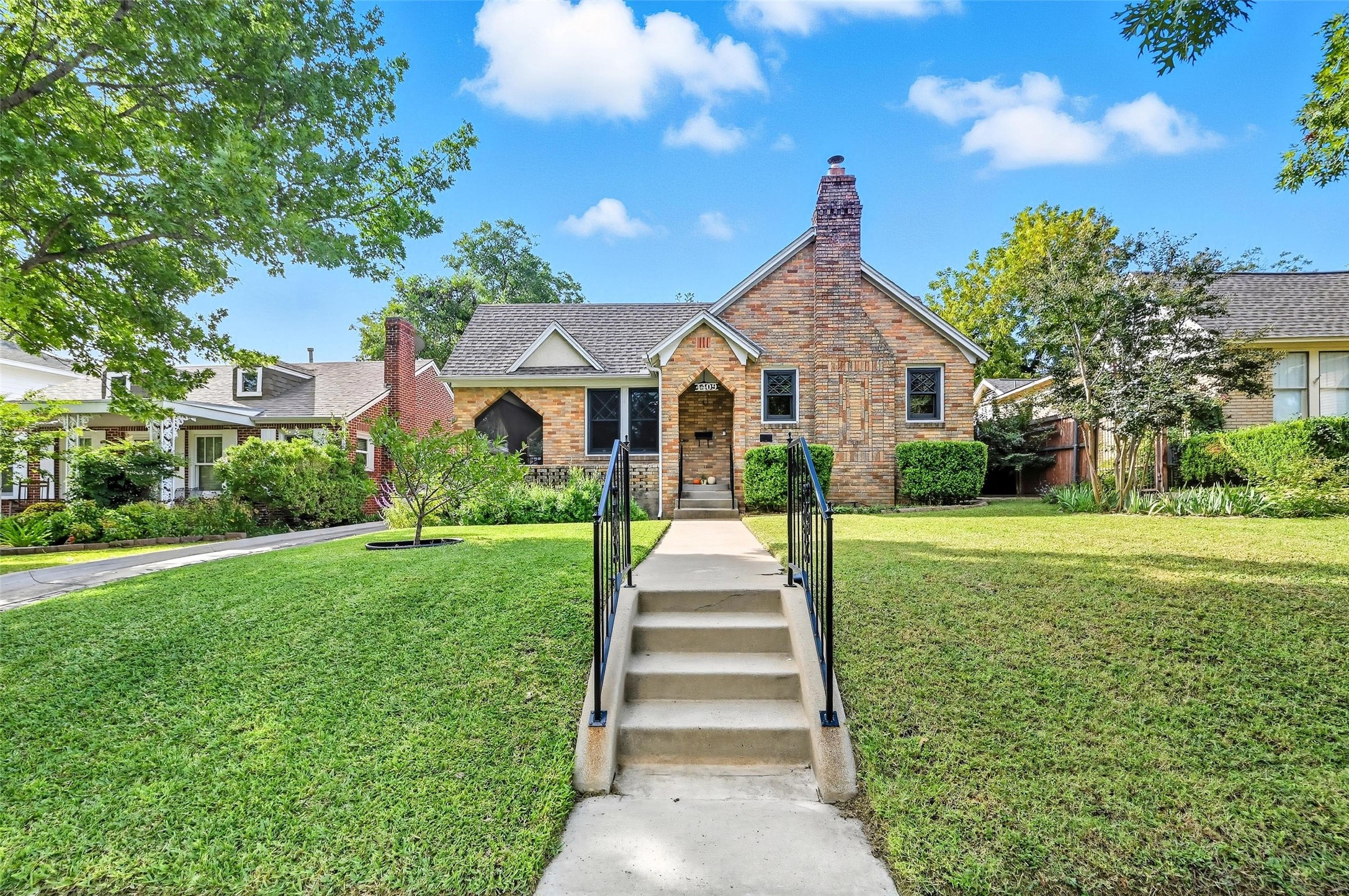 4409 El Campo Avenue Fort Worth TX 76107