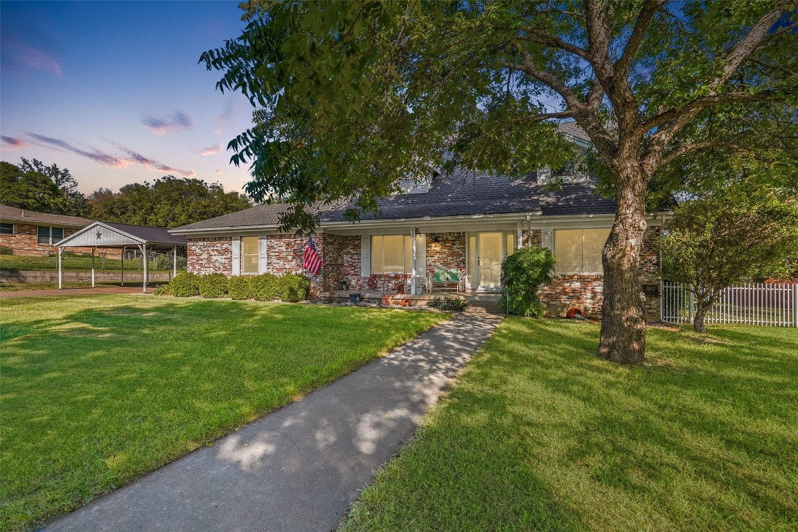 210 Yucca Drive Weatherford TX 76087