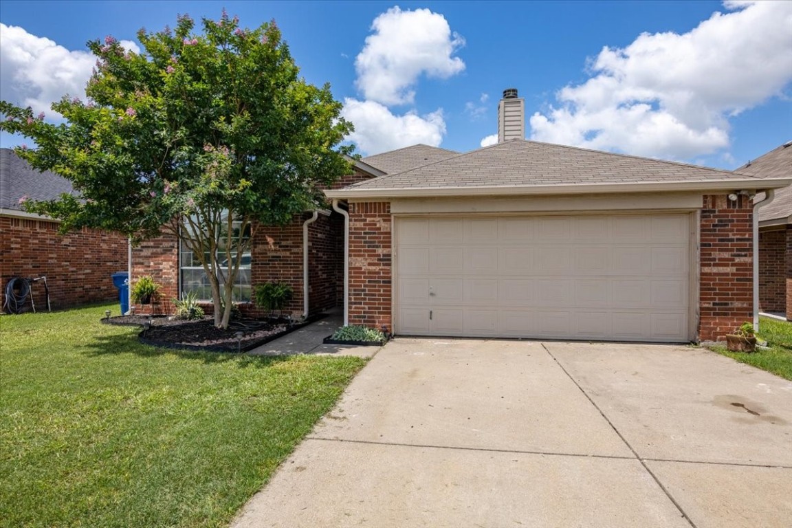 319 Creekside Way Waxahachie TX 75165