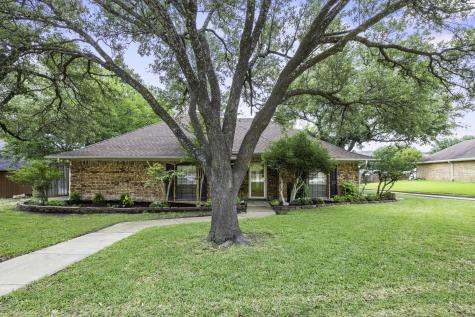 1222 Stonewall Street Garland TX 75043