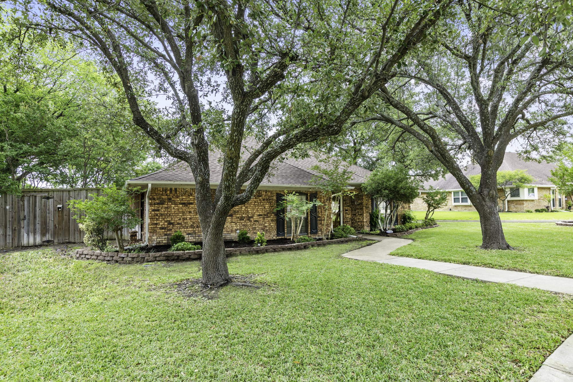 1222 Stonewall Street Garland TX 75043