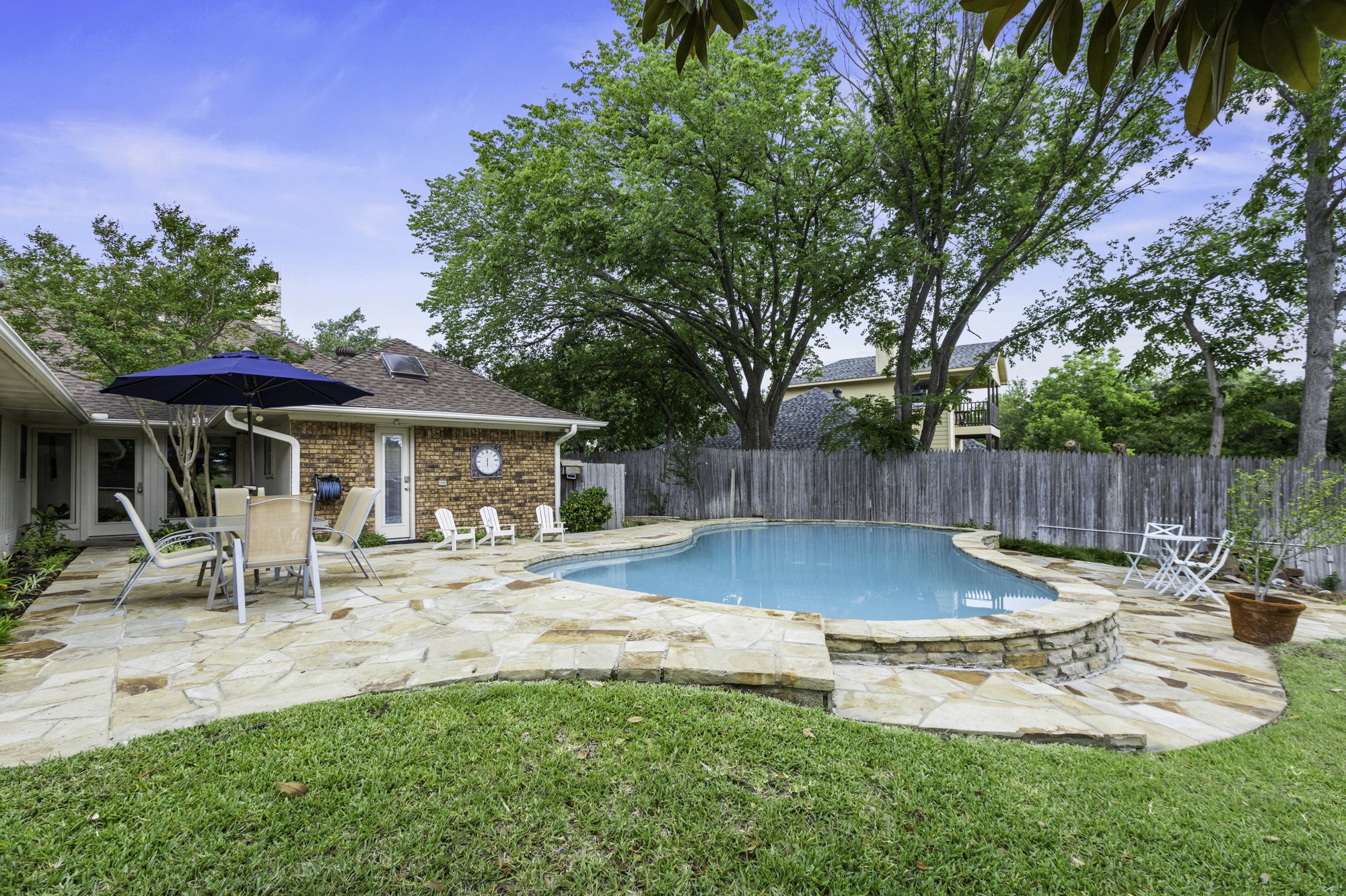 1222 Stonewall Street Garland TX 75043