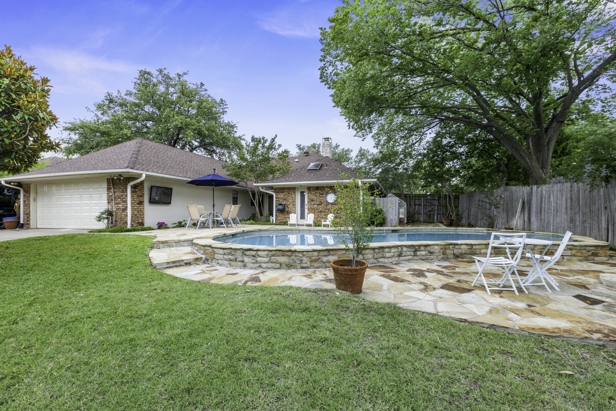 1222 Stonewall Street Garland TX 75043