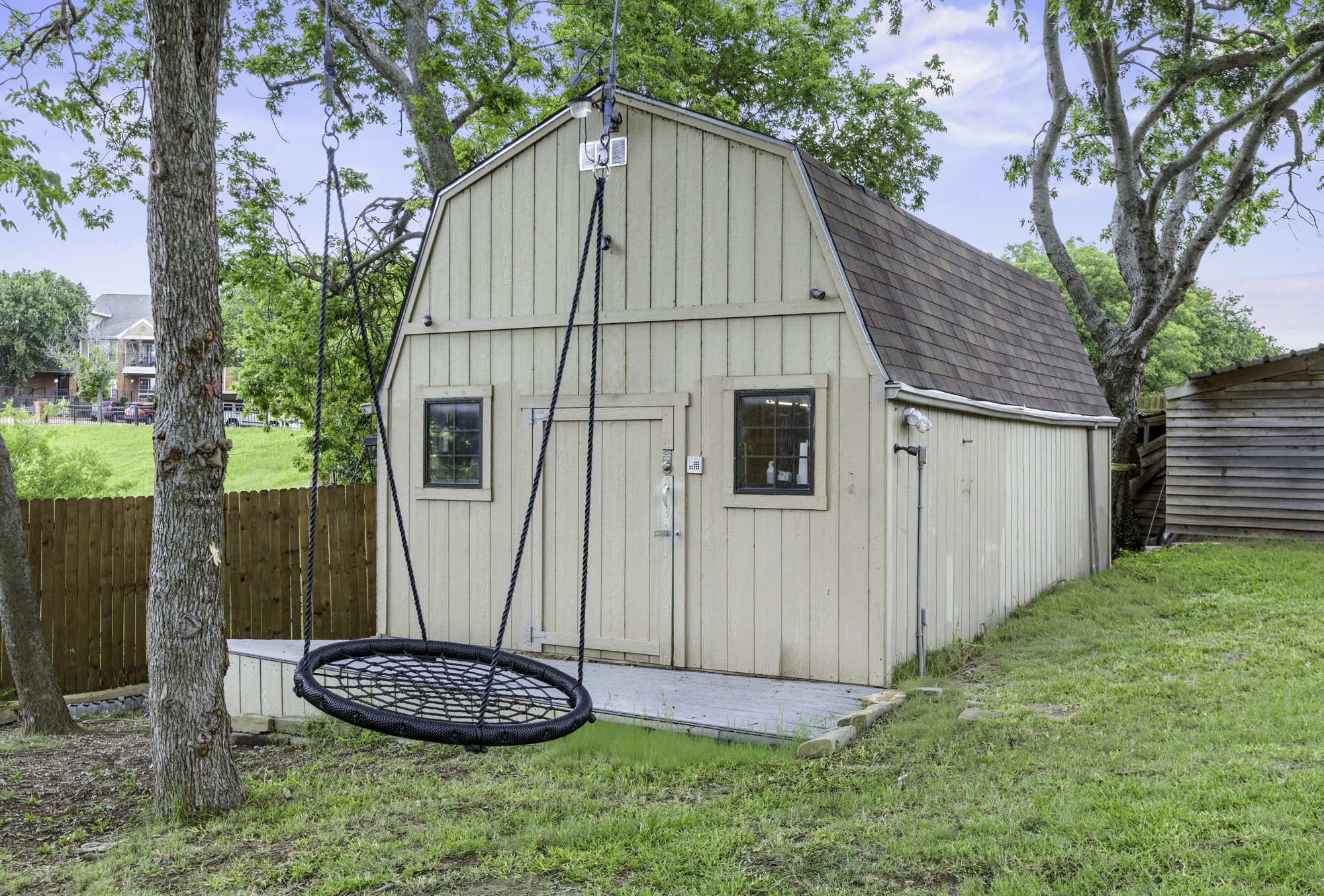 1222 Stonewall Street Garland TX 75043