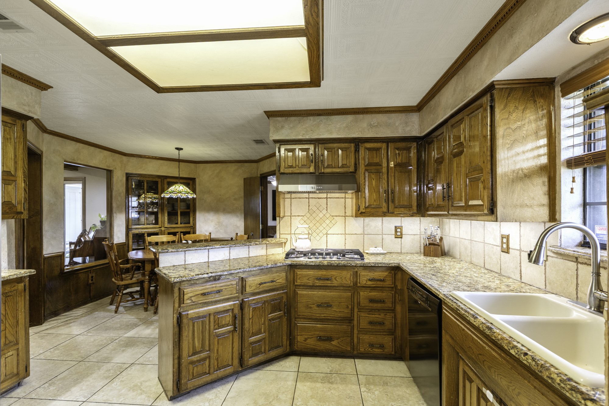 1222 Stonewall Street Garland TX 75043