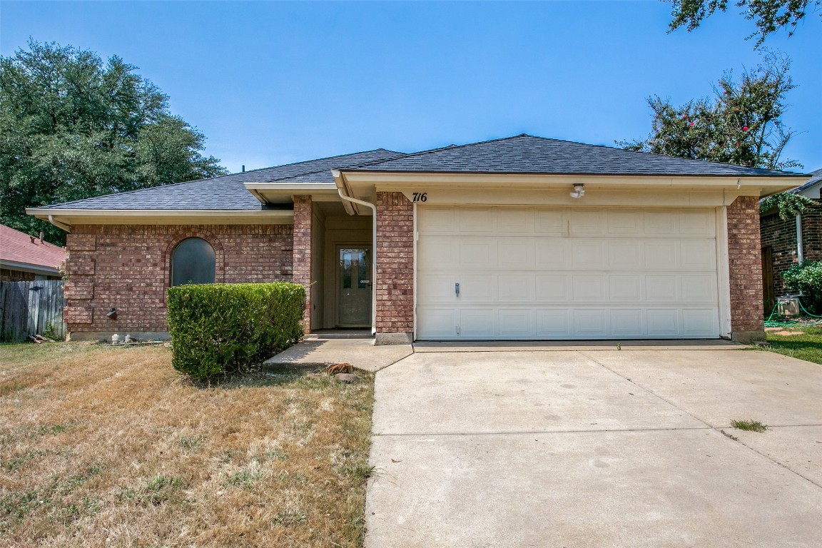 716 Cross Ridge Circle N Fort Worth TX 76120