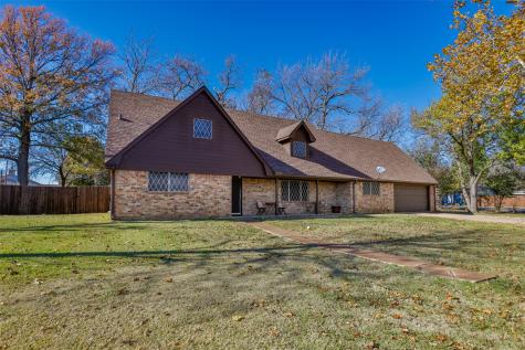 300 Thompson Street Pottsboro TX 75076