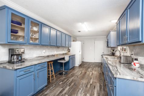 300 Thompson Street Pottsboro TX 75076