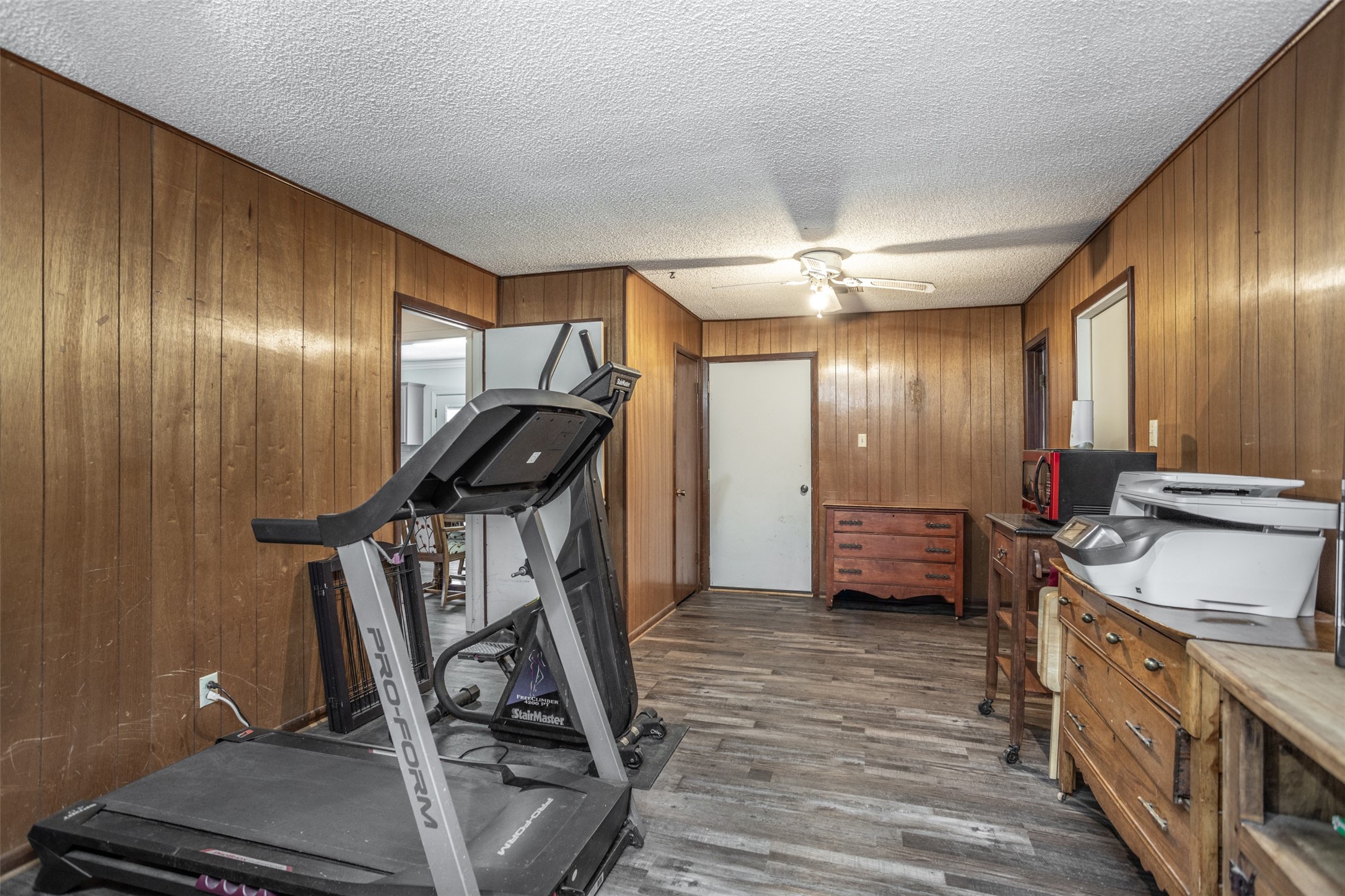 300 Thompson Street Pottsboro TX 75076