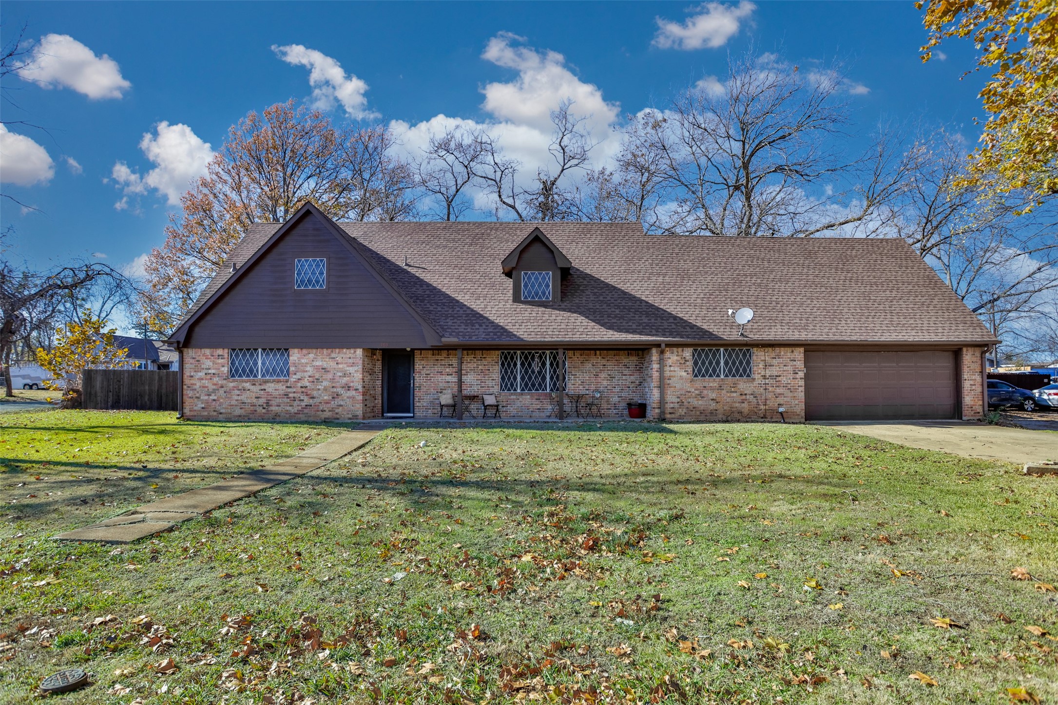 300 Thompson Street Pottsboro TX 75076