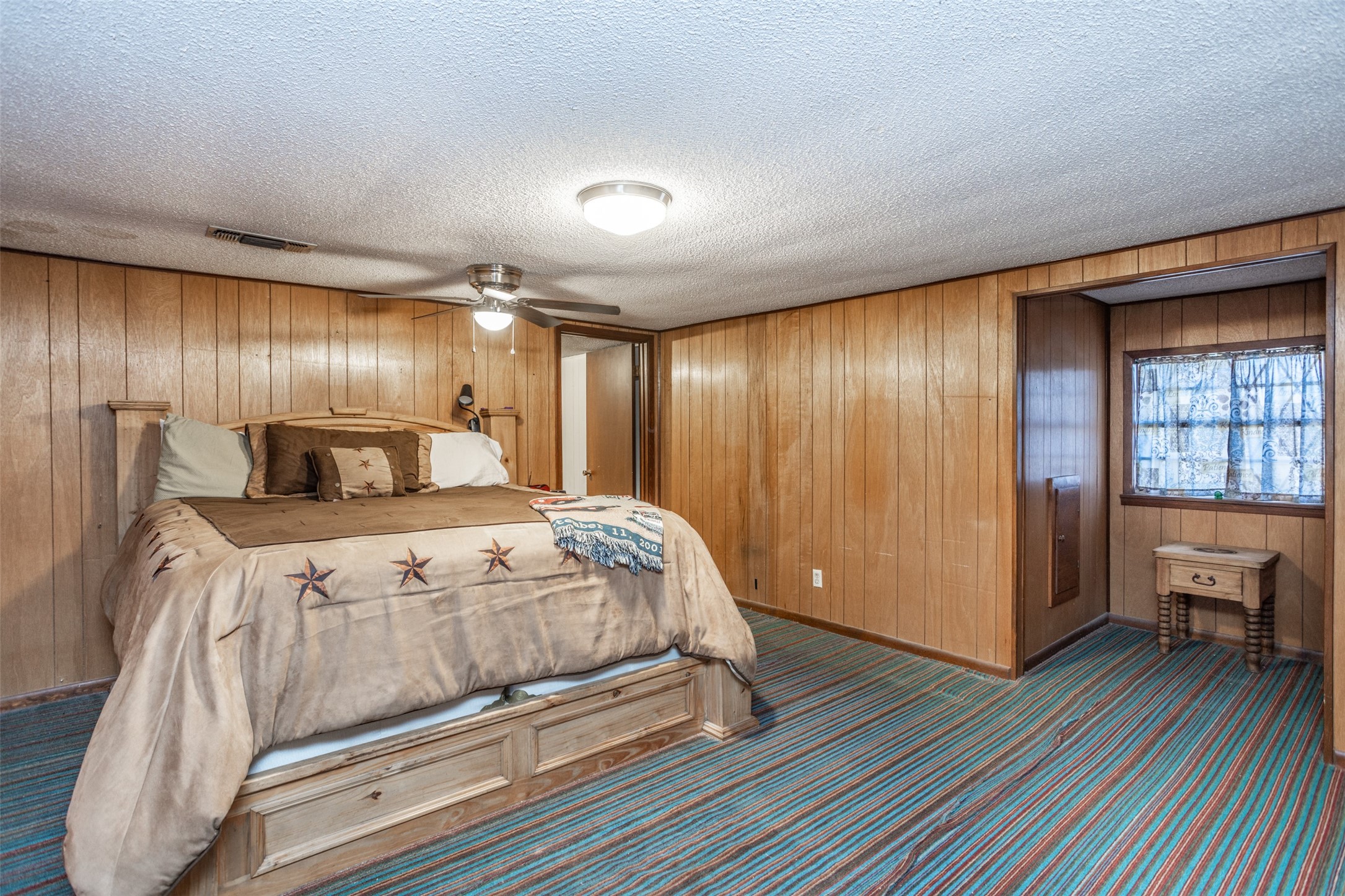300 Thompson Street Pottsboro TX 75076