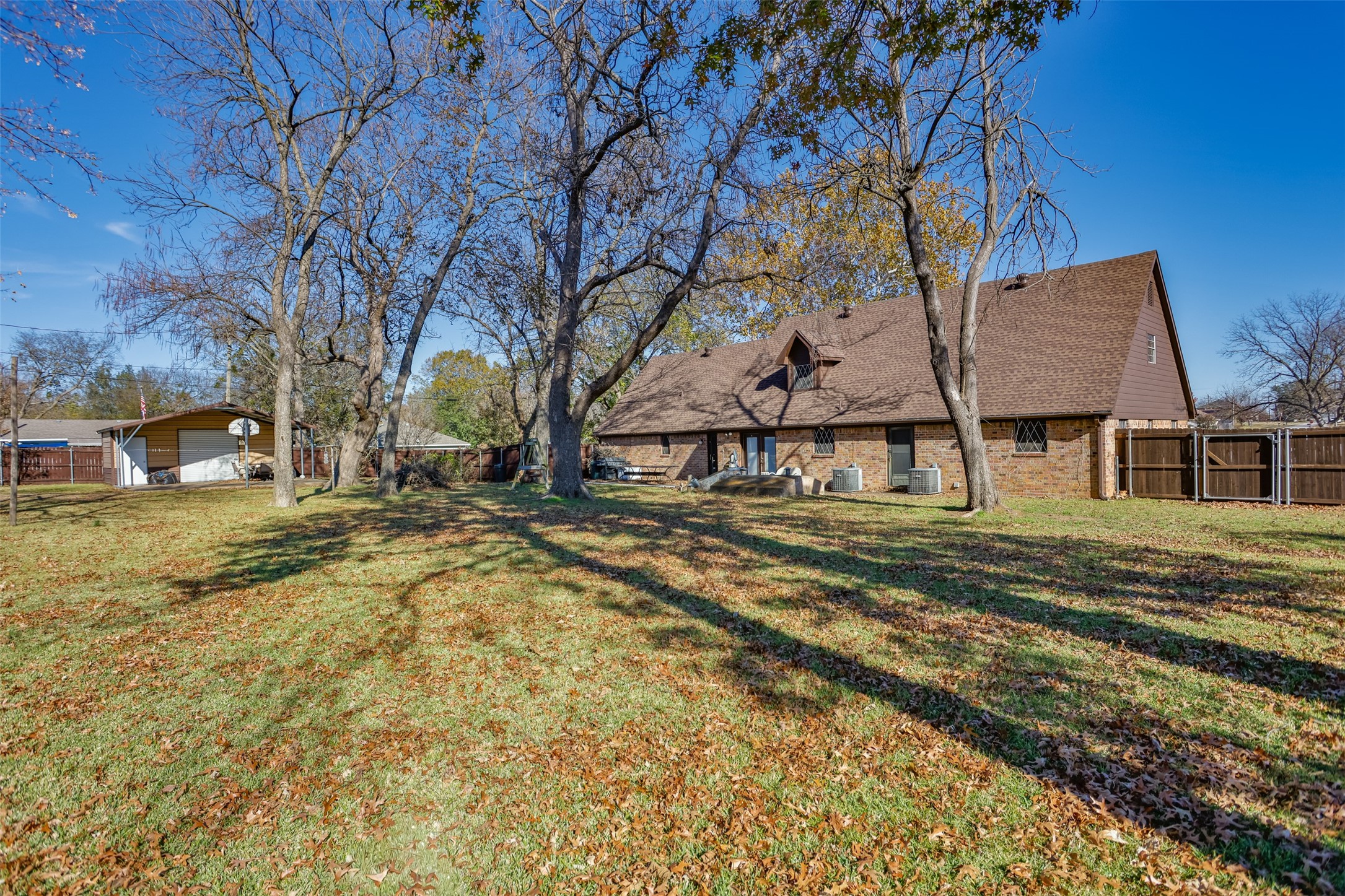 300 Thompson Street Pottsboro TX 75076