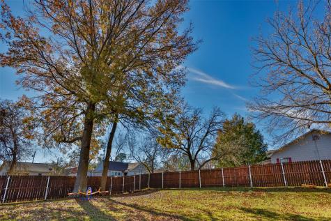 300 Thompson Street Pottsboro TX 75076