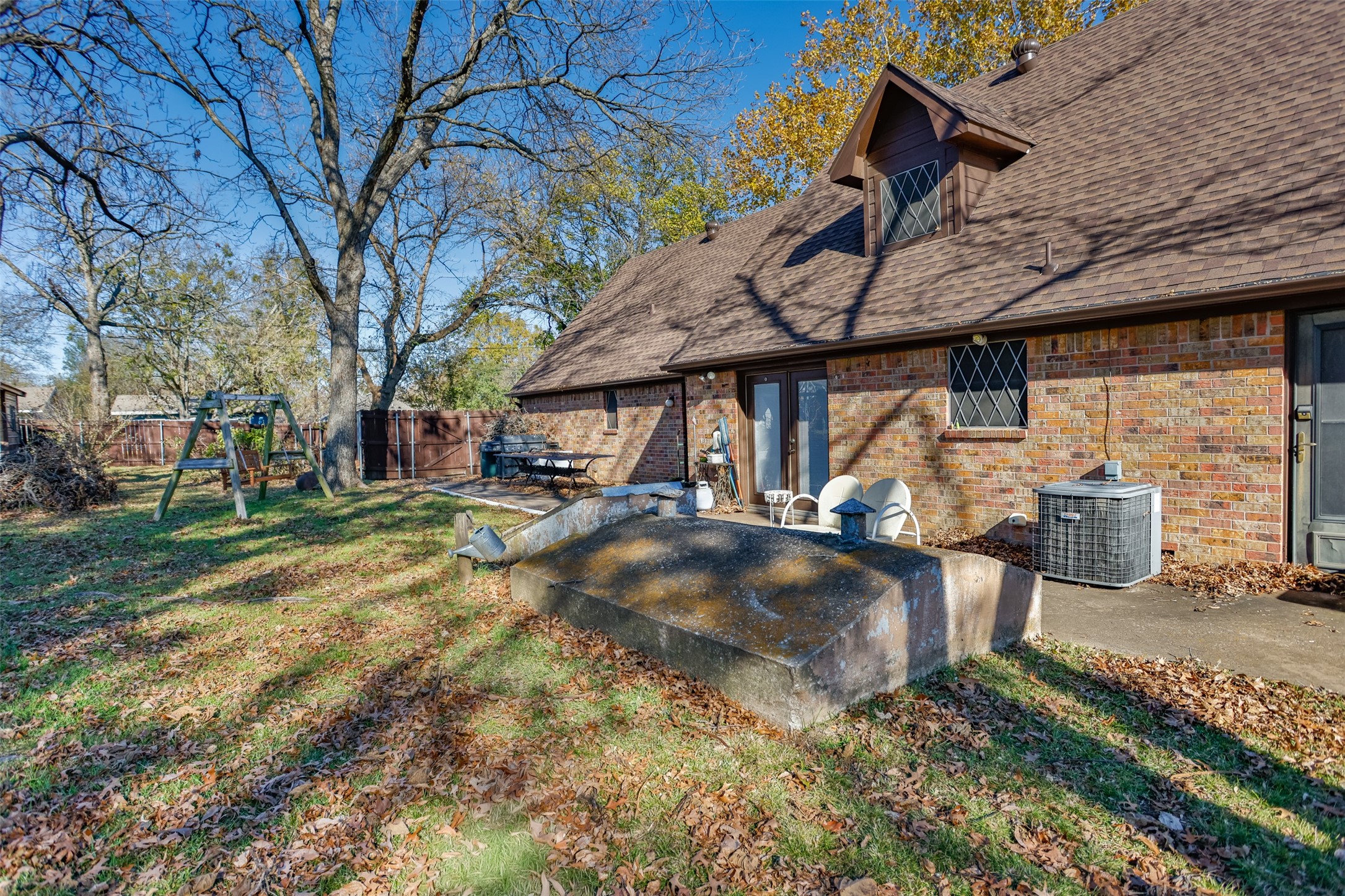 300 Thompson Street Pottsboro TX 75076