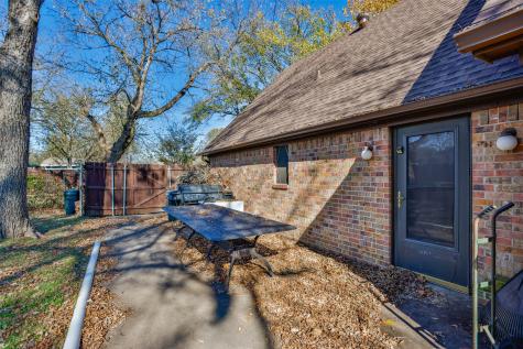 300 Thompson Street Pottsboro TX 75076