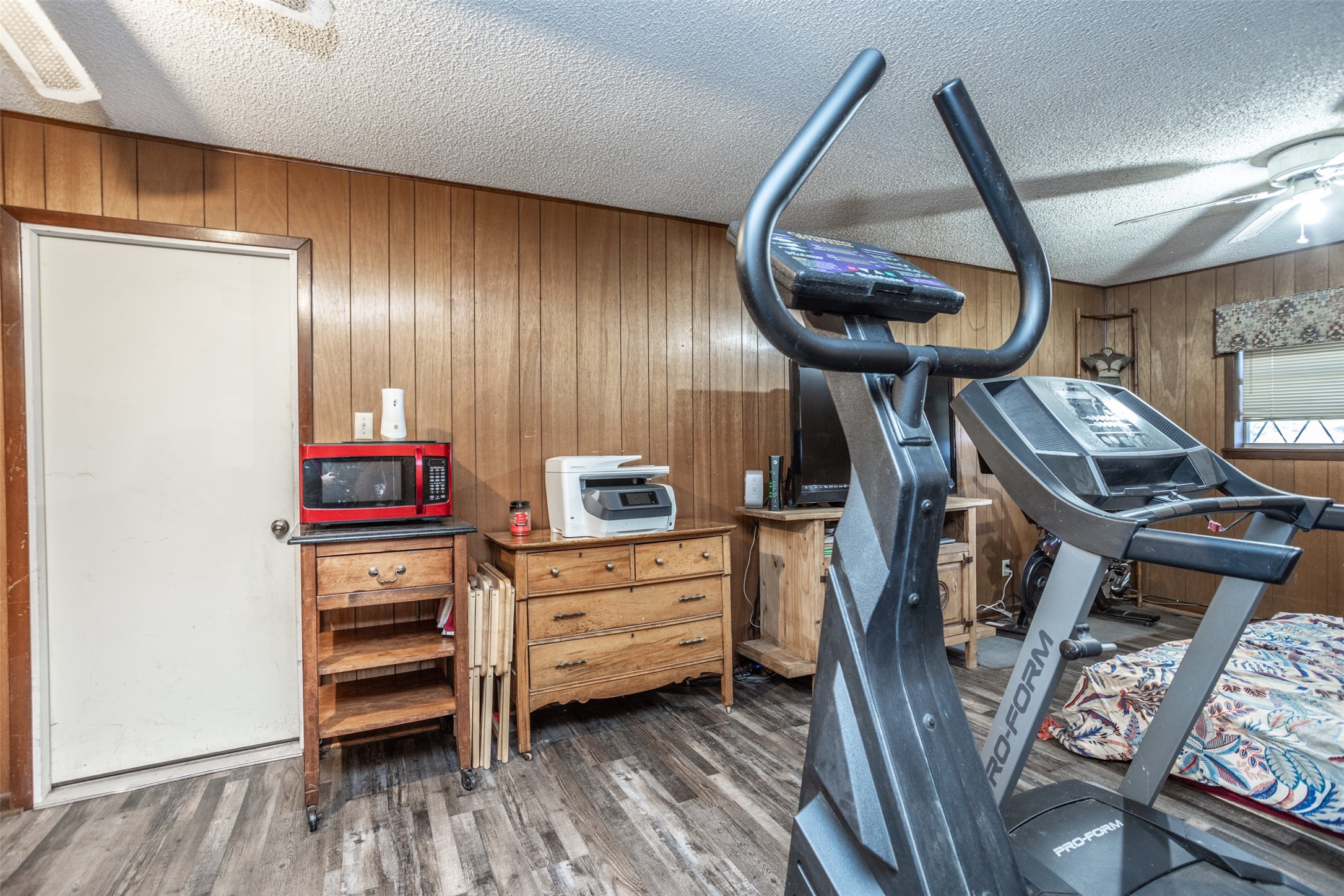 300 Thompson Street Pottsboro TX 75076