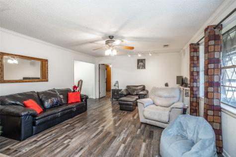 300 Thompson Street Pottsboro TX 75076