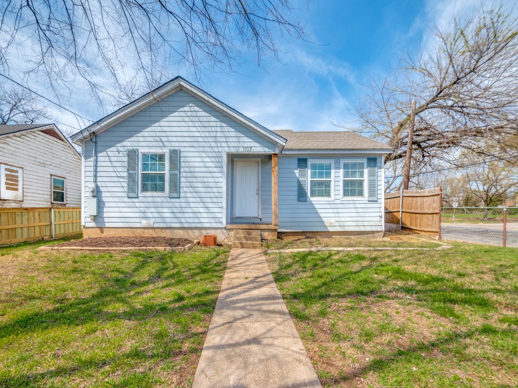 1103 Mclean Avenue Dallas TX 75211