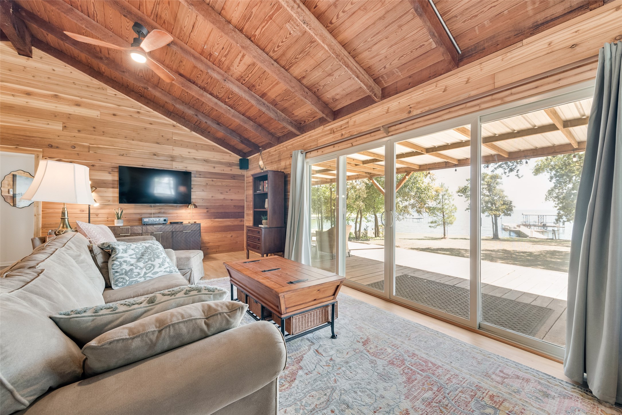 229 Lakeside Drive West Tawakoni TX 75474
