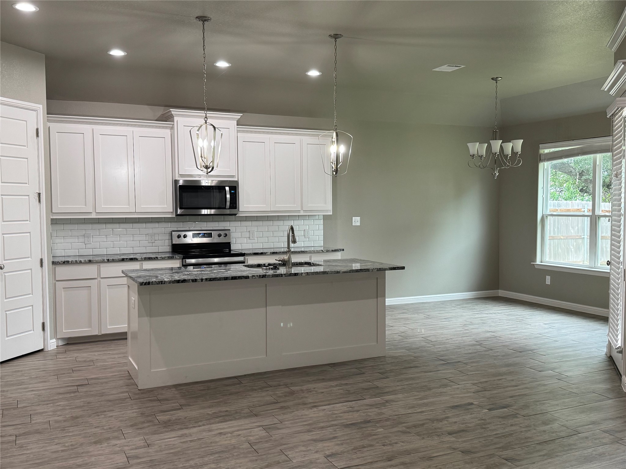612 Sovereign Drive Granbury TX 76049