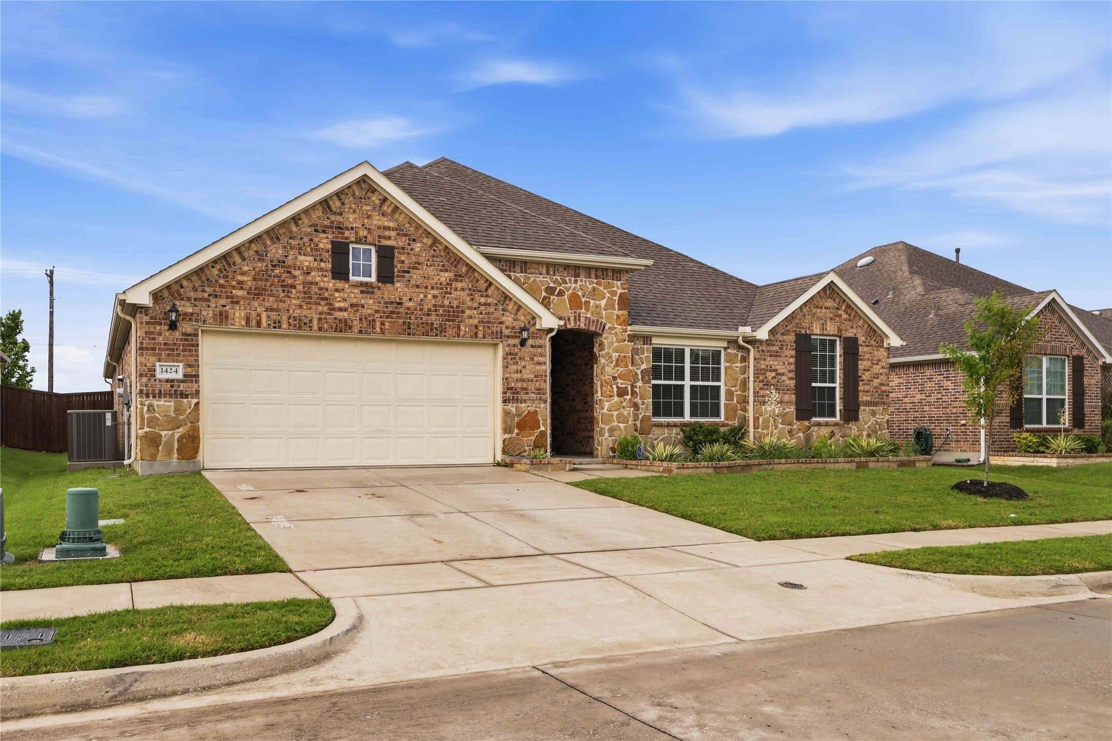1424 Millican Lane Aubrey TX 76227