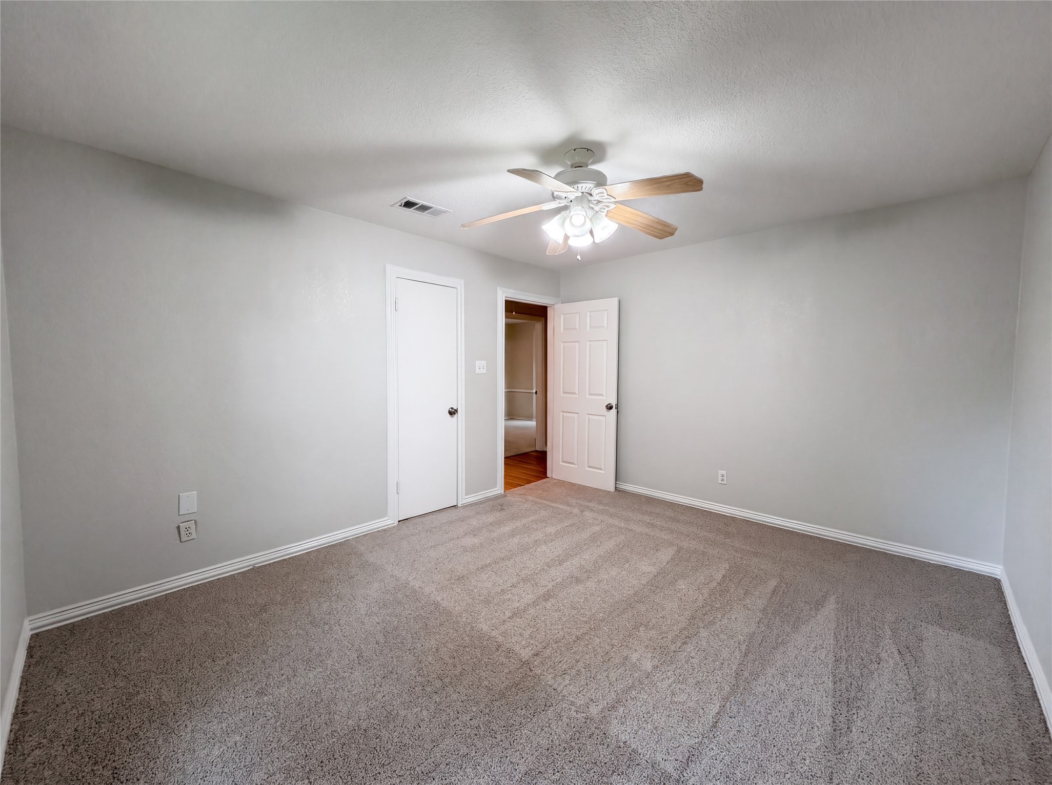 801 Cannon Drive Euless TX 76040