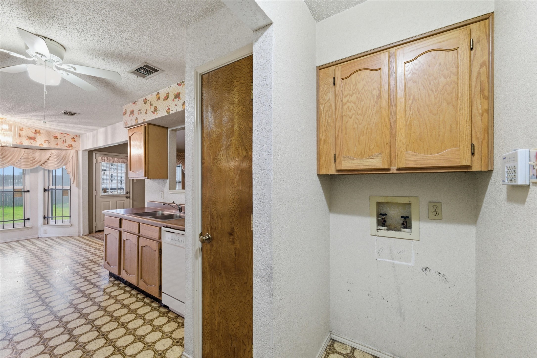 6609 Yolanda Drive Fort Worth TX 76112