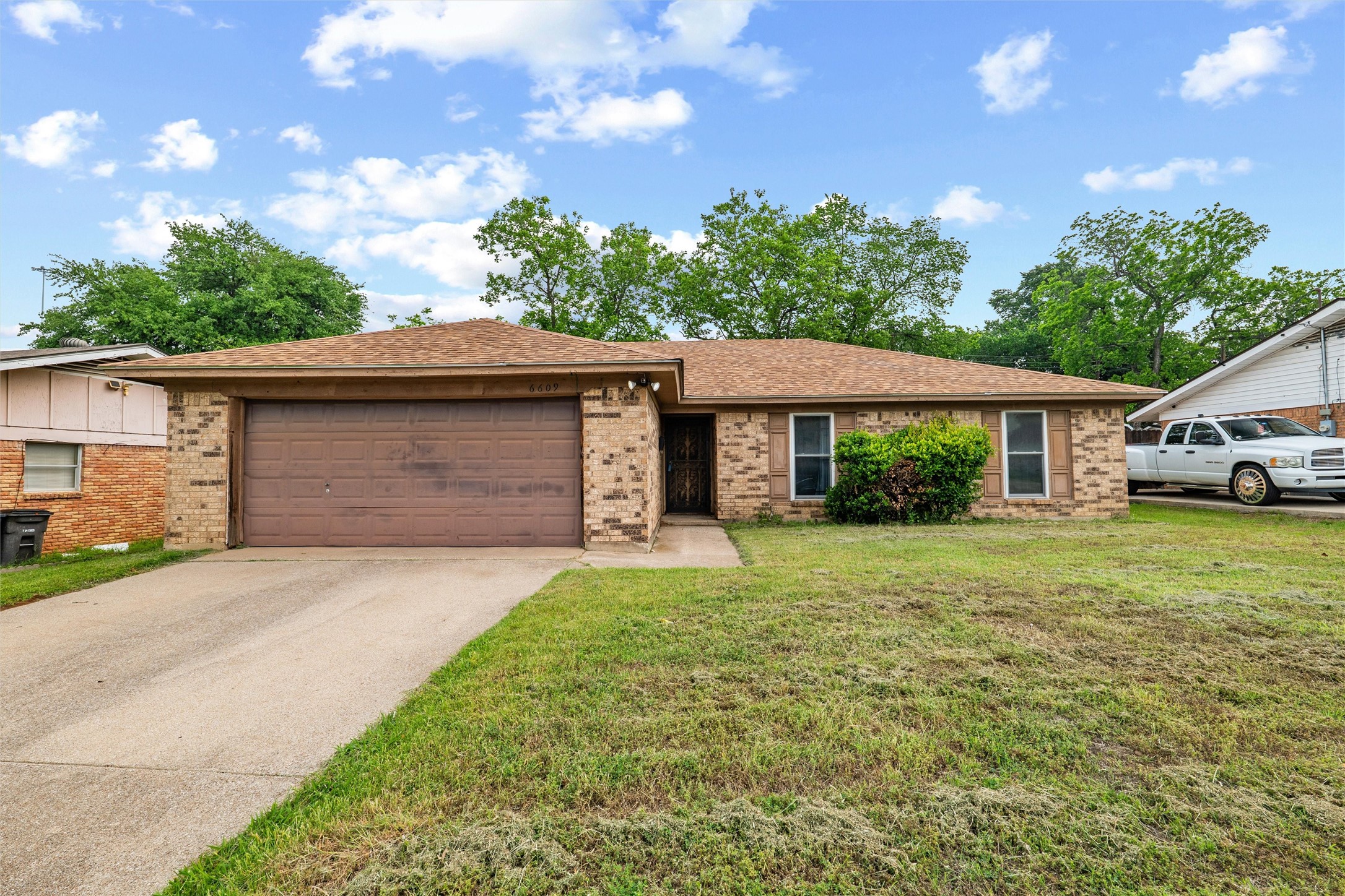 6609 Yolanda Drive Fort Worth TX 76112