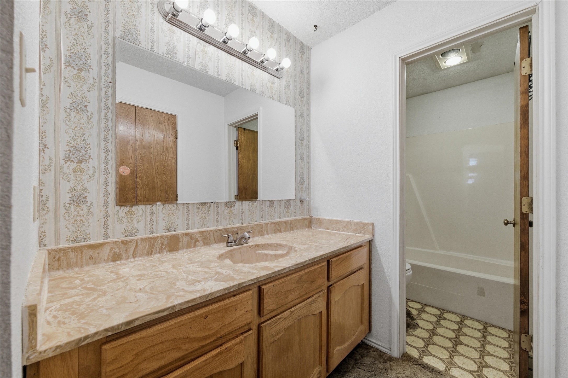6609 Yolanda Drive Fort Worth TX 76112