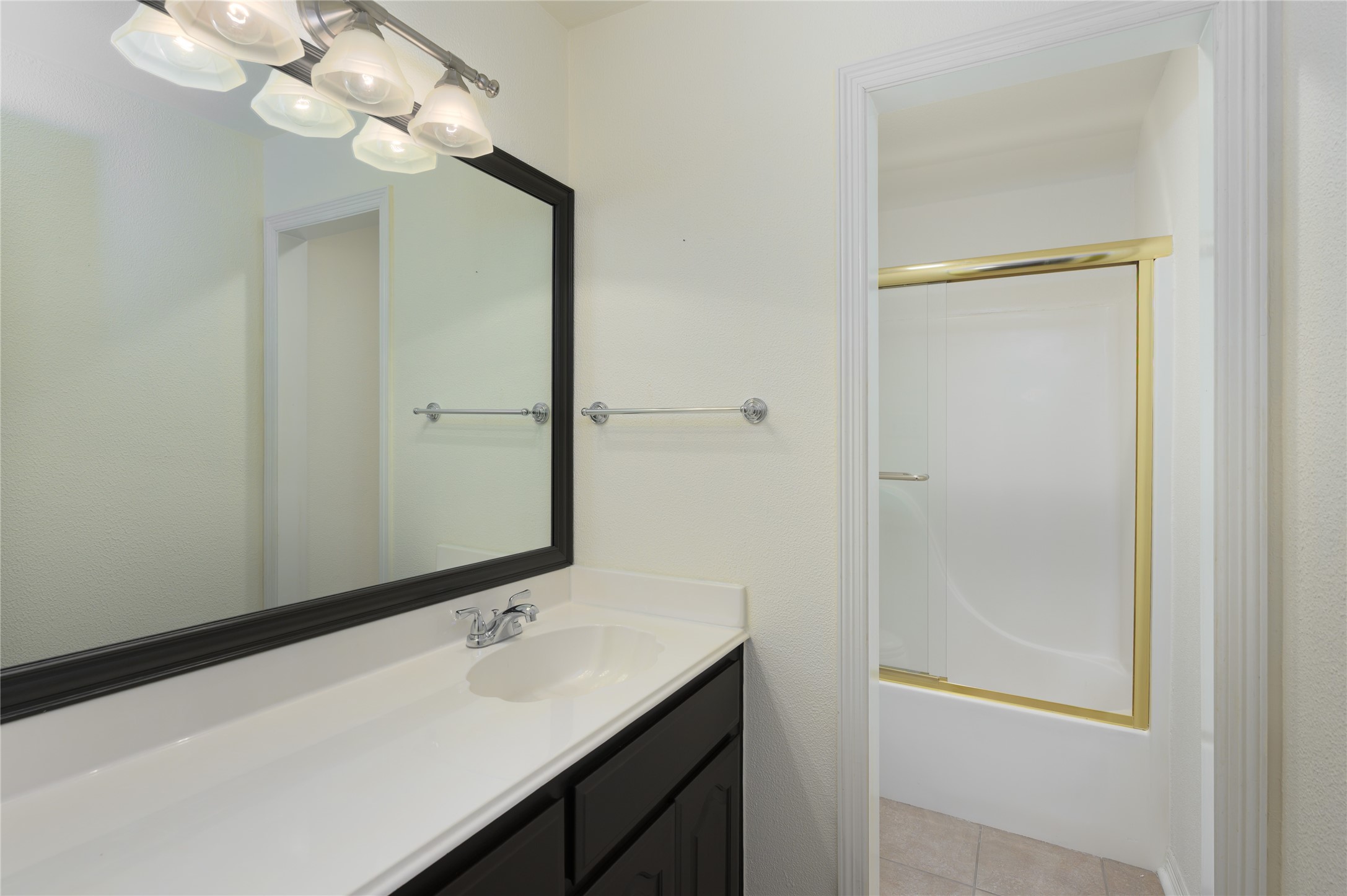 12 Ambassador Court Denison TX 75020