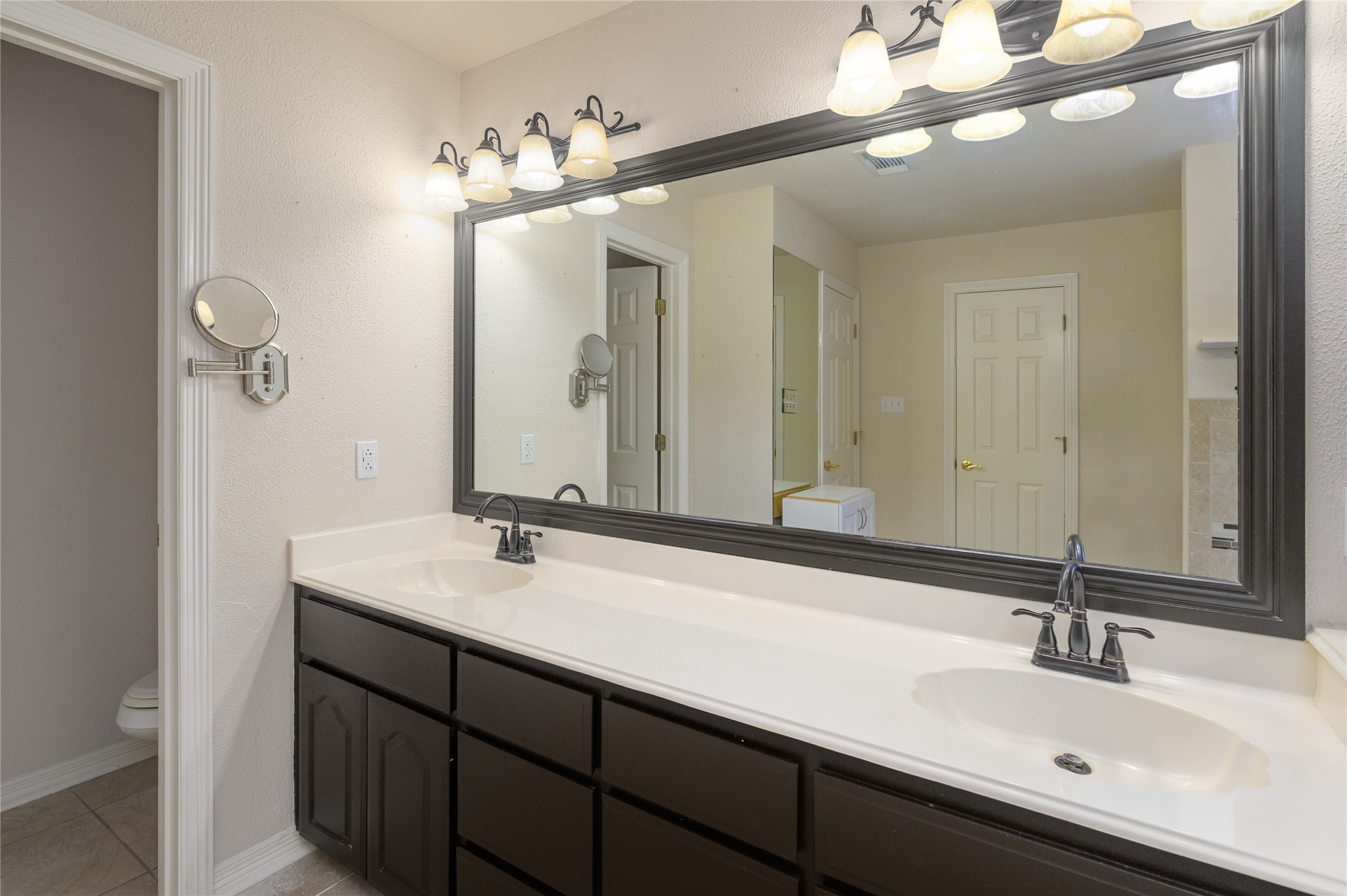 12 Ambassador Court Denison TX 75020