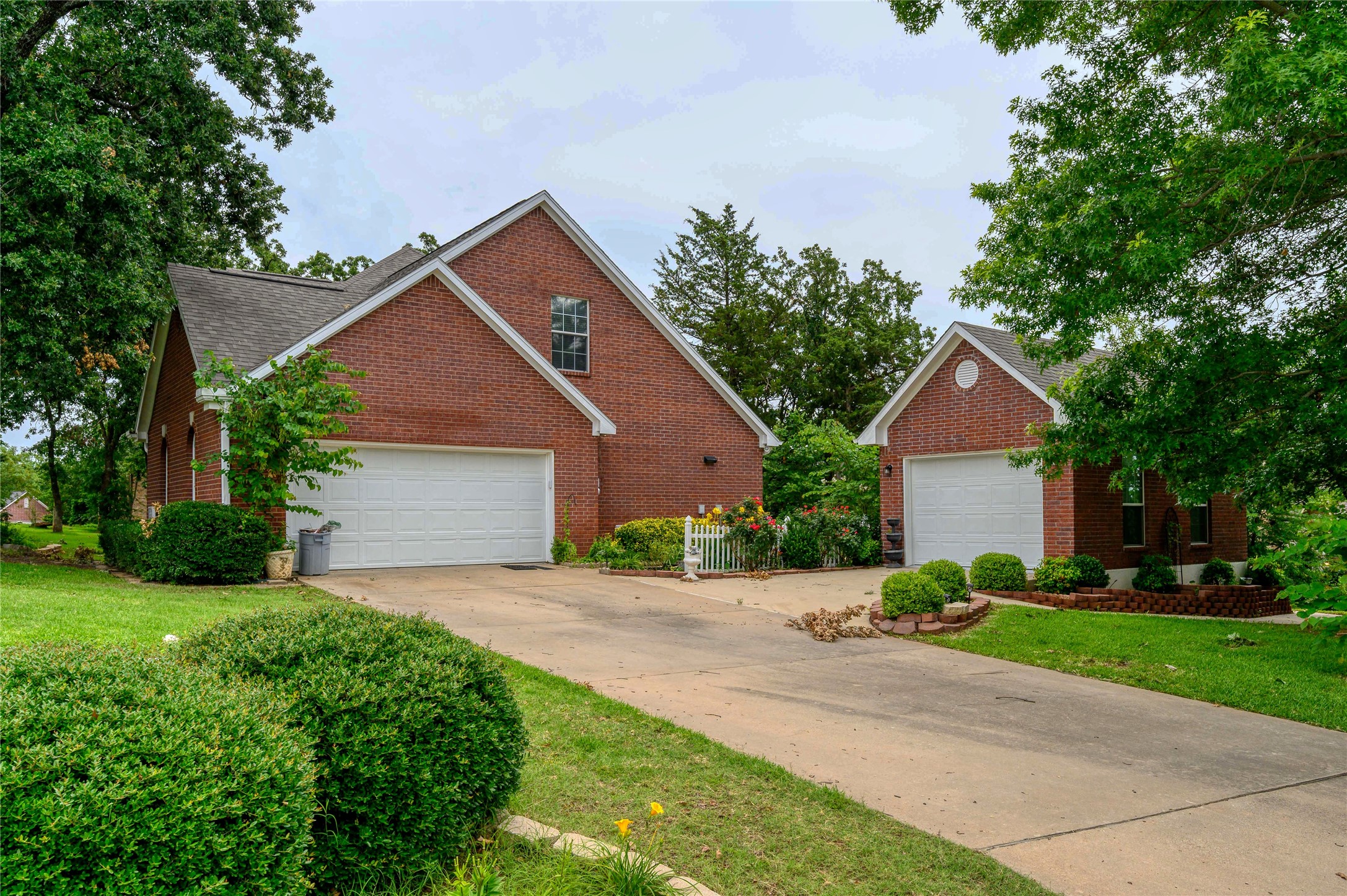 12 Ambassador Court Denison TX 75020