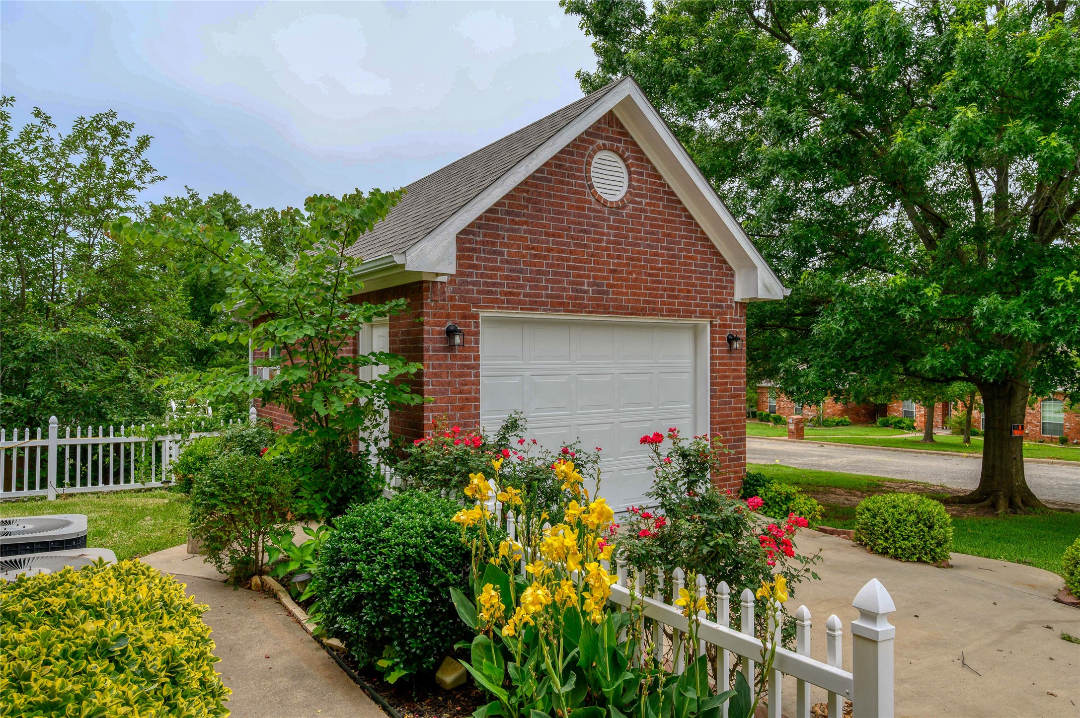 12 Ambassador Court Denison TX 75020
