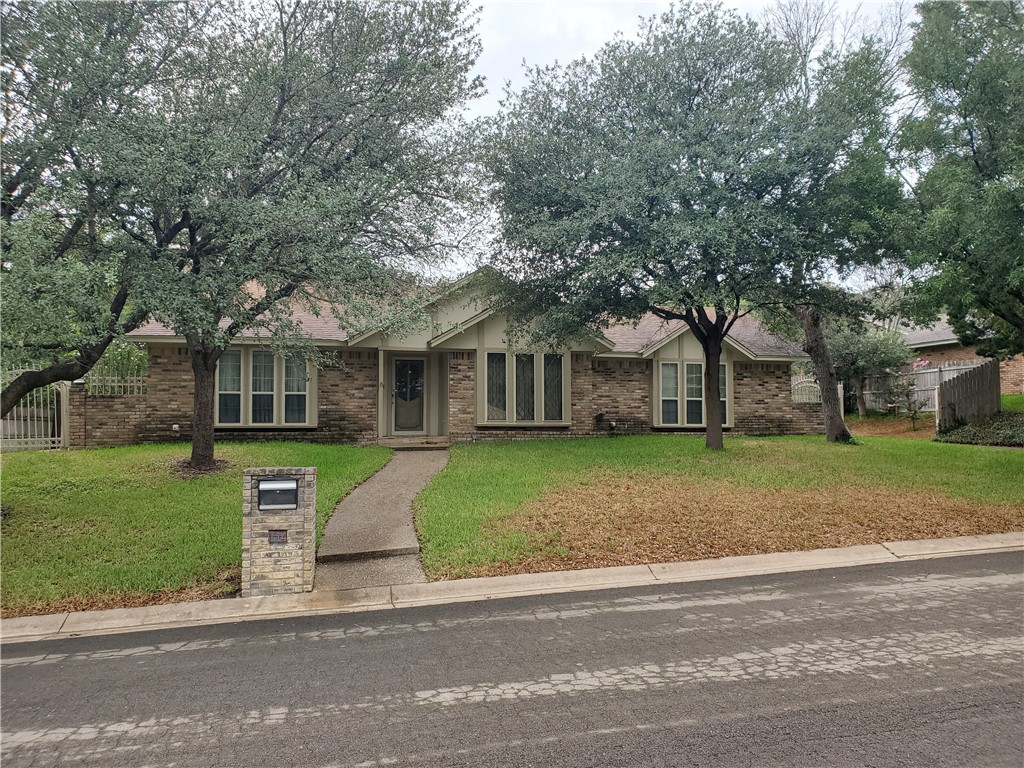 714 Forest Oaks Drive Woodway TX 76712
