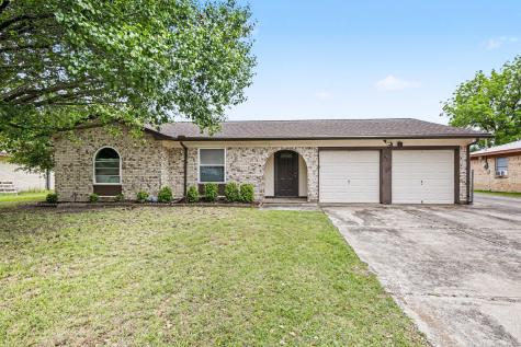 902 Kerry Street Benbrook TX 76126