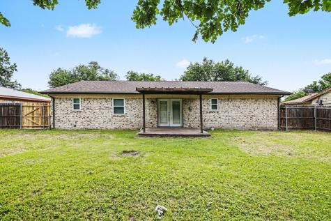 902 Kerry Street Benbrook TX 76126