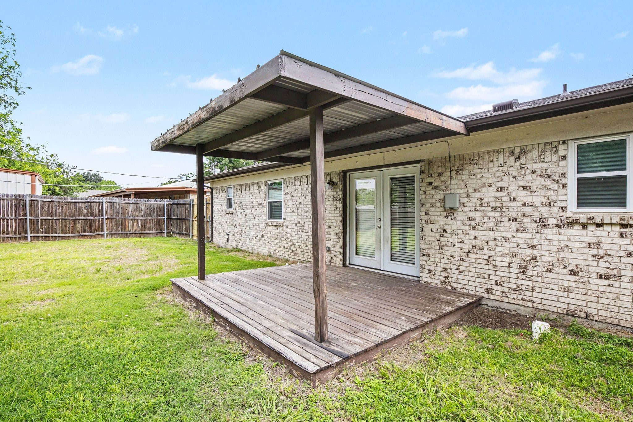 902 Kerry Street Benbrook TX 76126