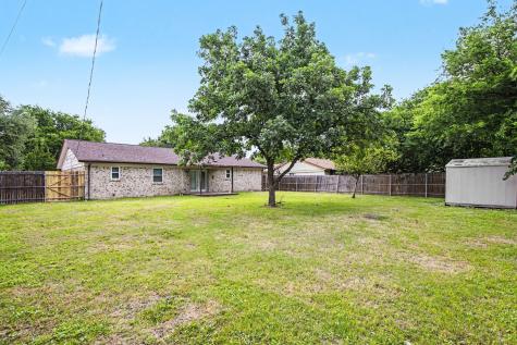 902 Kerry Street Benbrook TX 76126