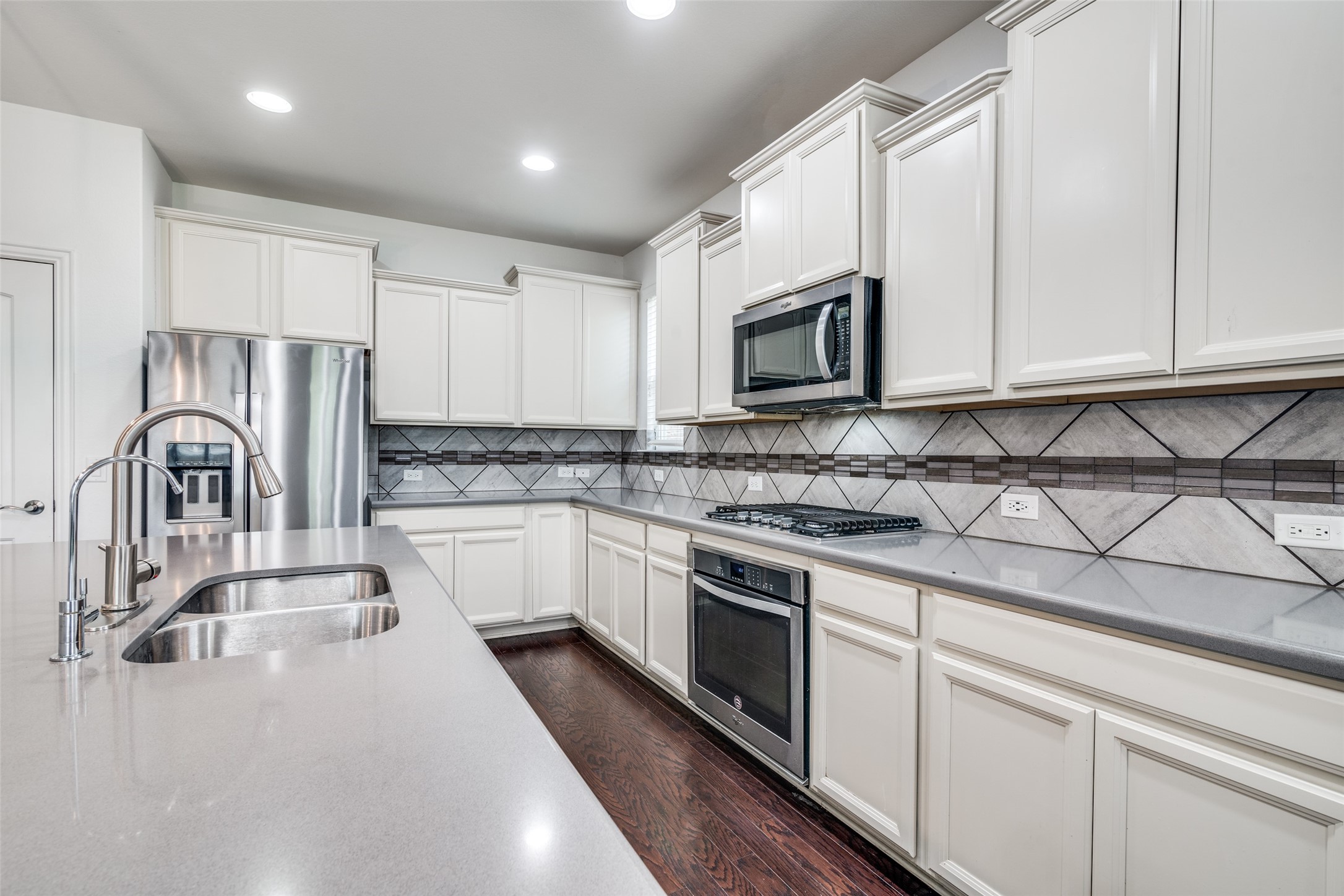6509 Roaring Creek Denton TX 76226