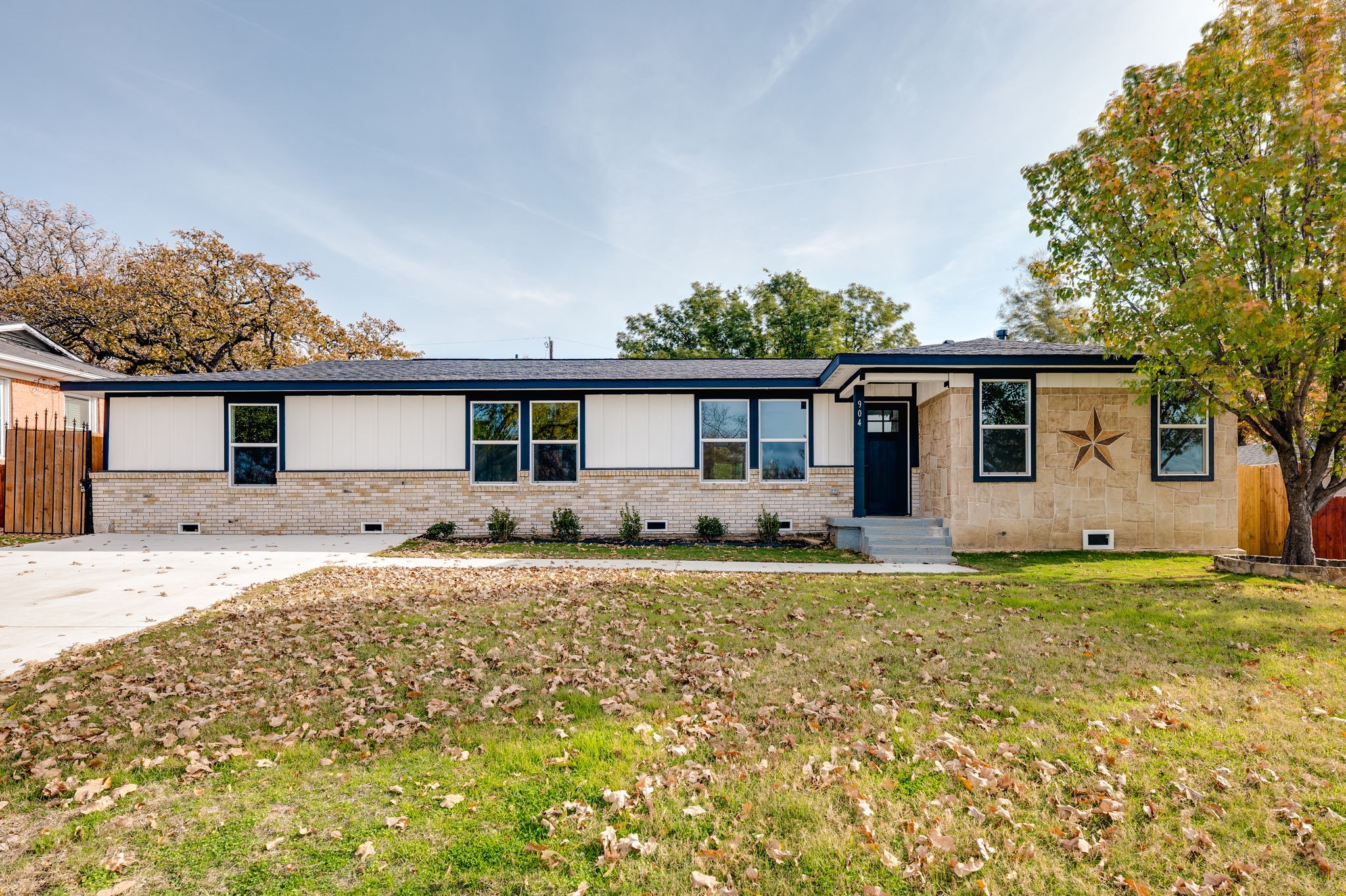 904 Walter Street Bedford TX 76022