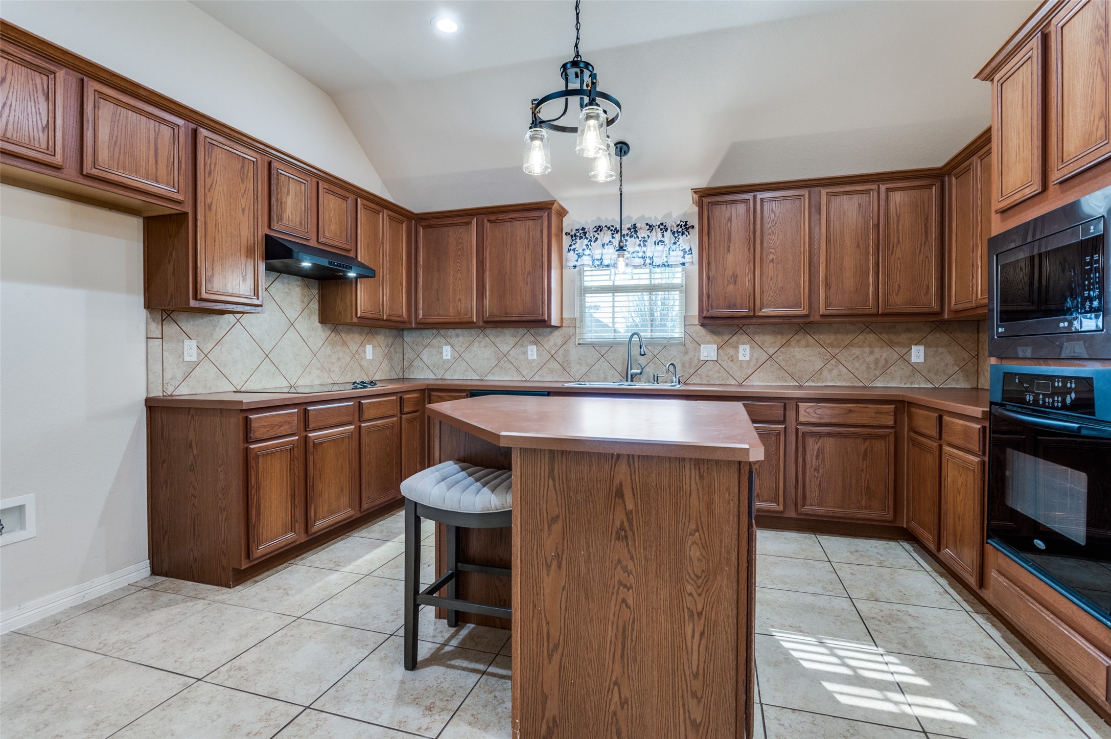 140 Big Willow Court Saginaw TX 76179