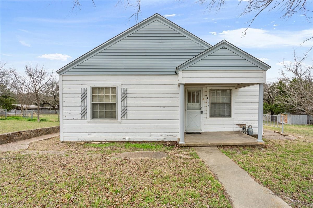 1118 W Main Street Gatesville TX 76528