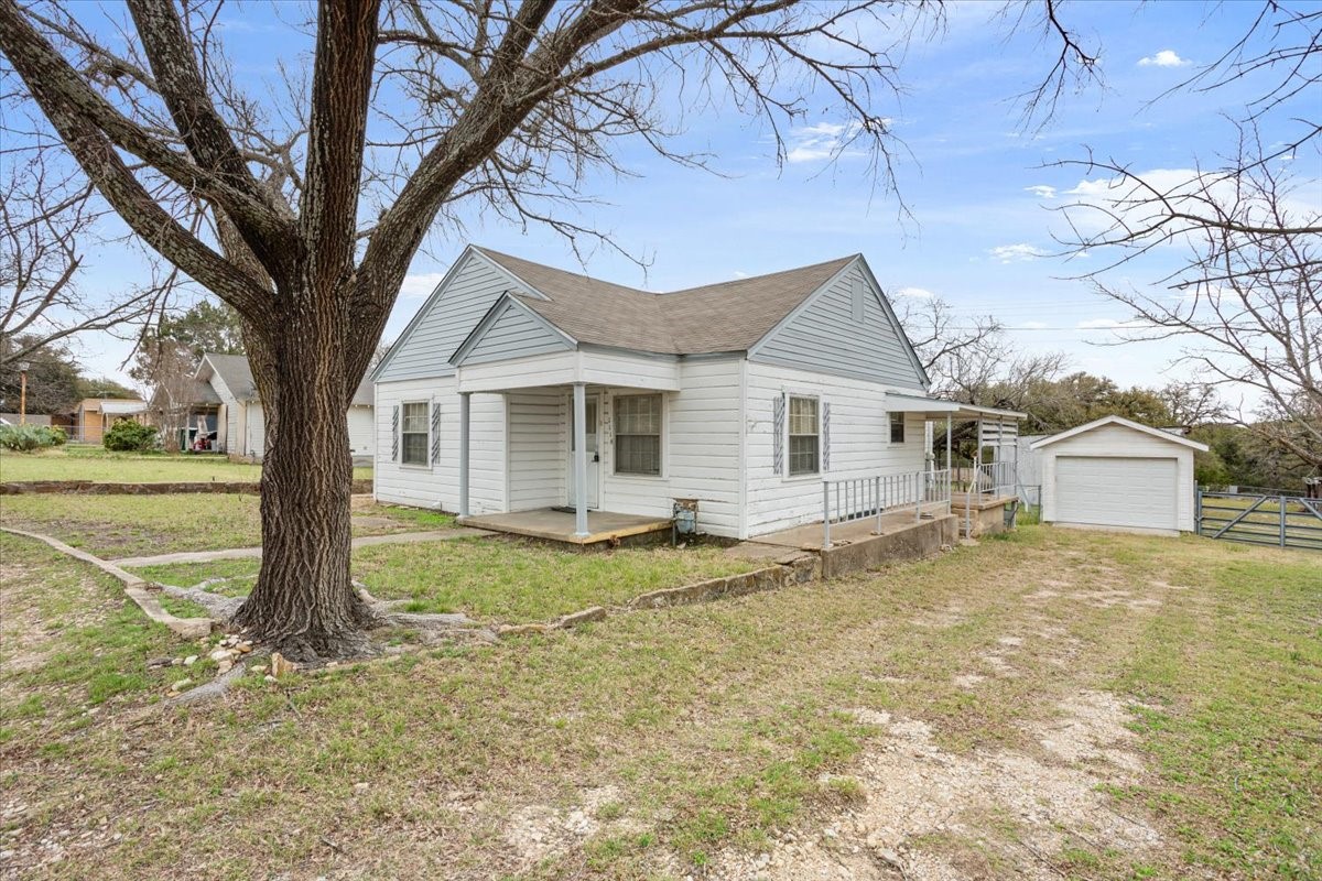 1118 W Main Street Gatesville TX 76528