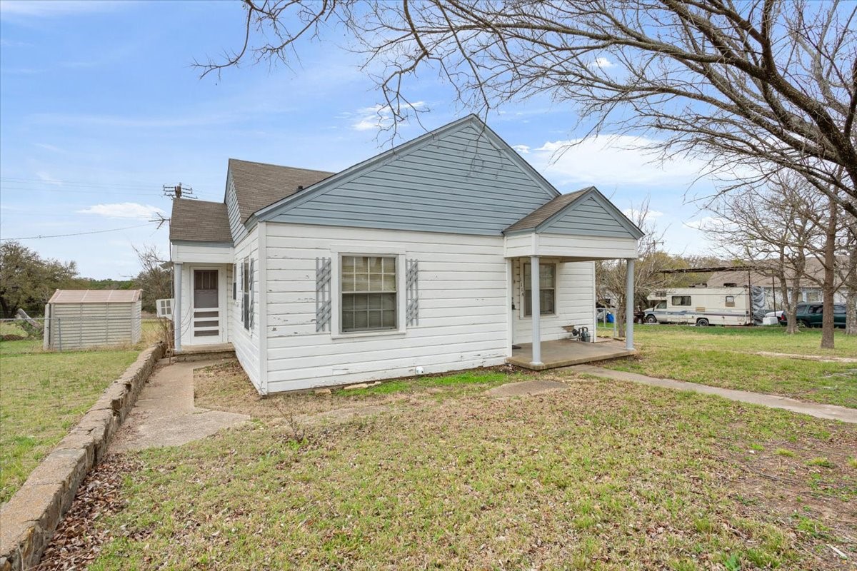 1118 W Main Street Gatesville TX 76528