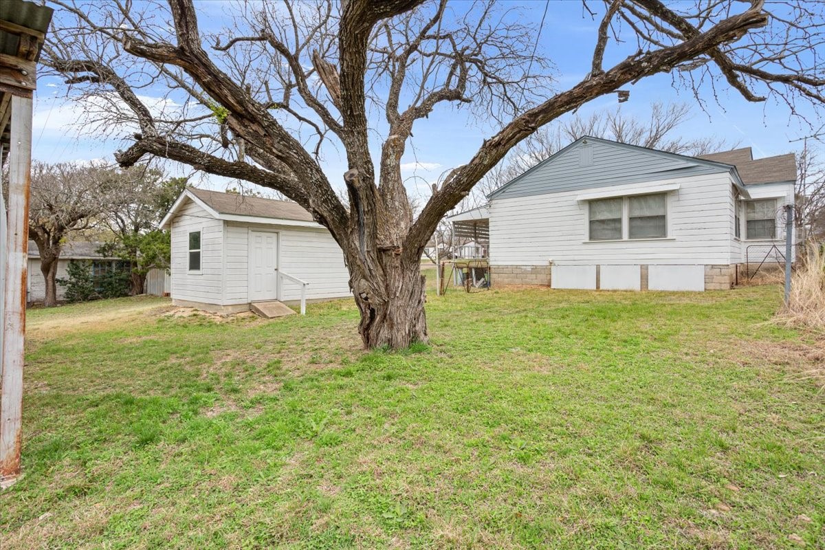 1118 W Main Street Gatesville TX 76528