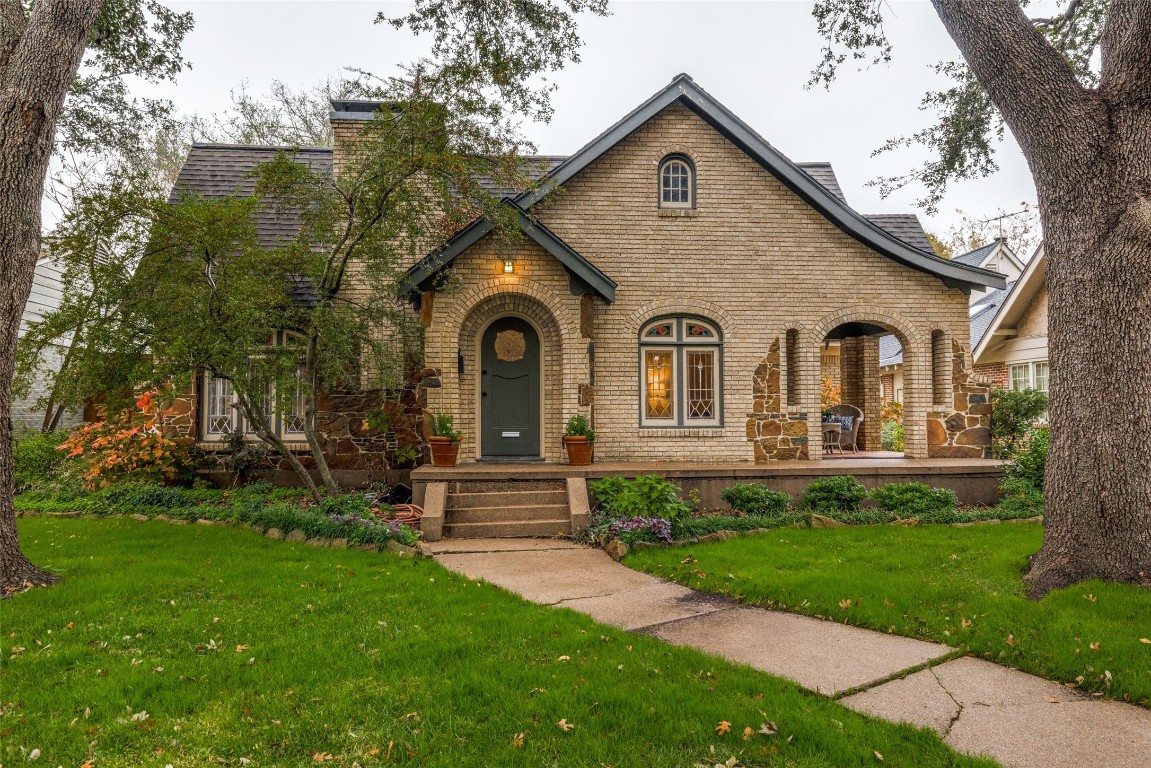 5807 Mercedes Avenue Dallas TX 75206