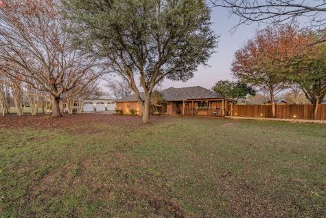 34 Rancho Drive N Fort Worth TX 76244