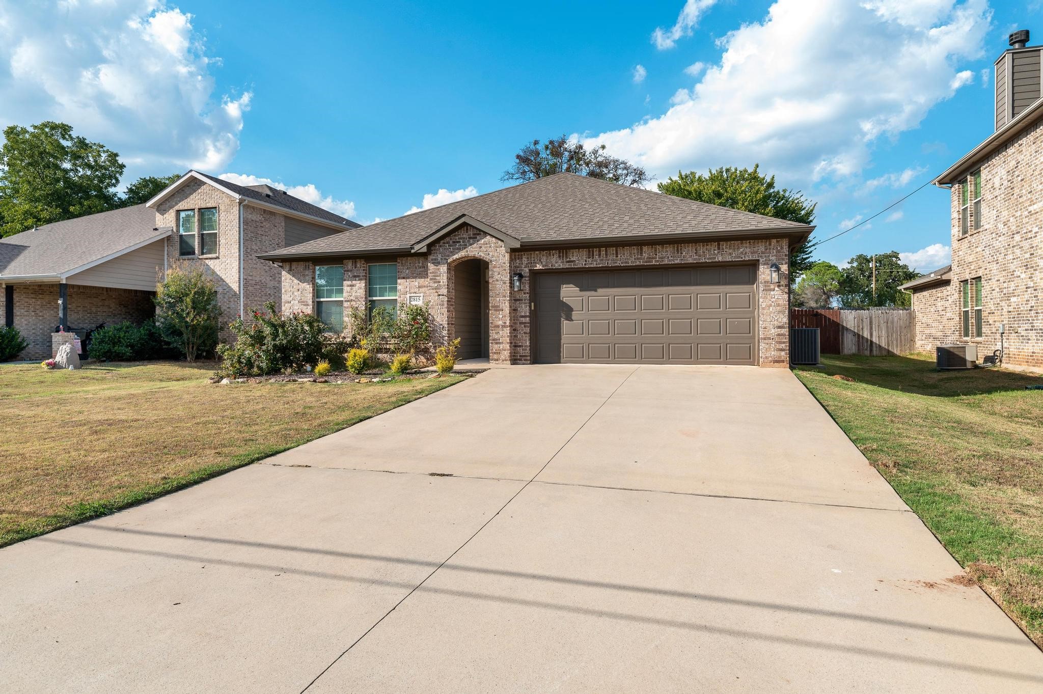 2815 W Washington Street Denison TX 75020