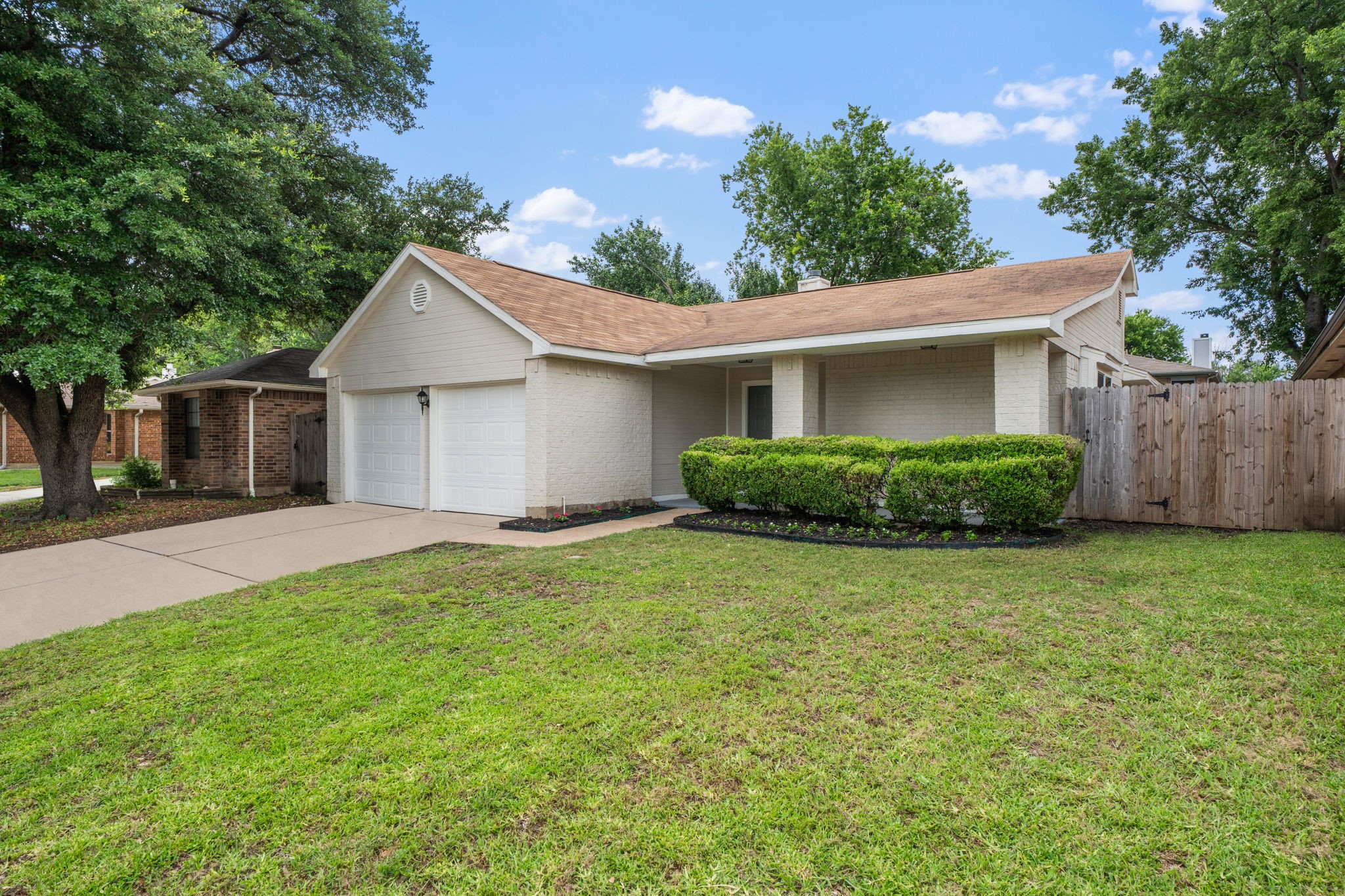 310 Valley Spring Drive Arlington TX 76018